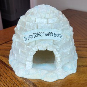 Boyds Bears Resin "Bearly Warm Lodge"